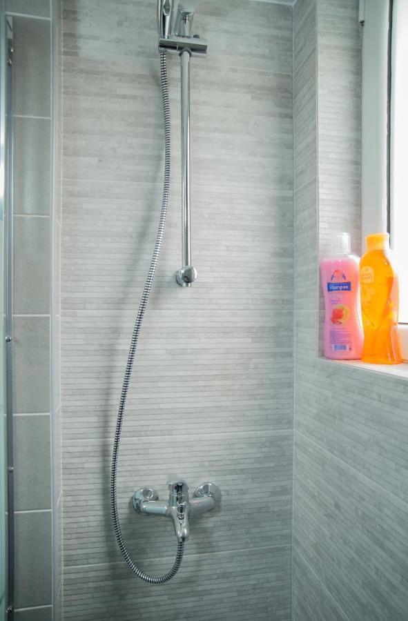 Cozy Renovated Flat In Koukaki Apartment Athens Luaran gambar